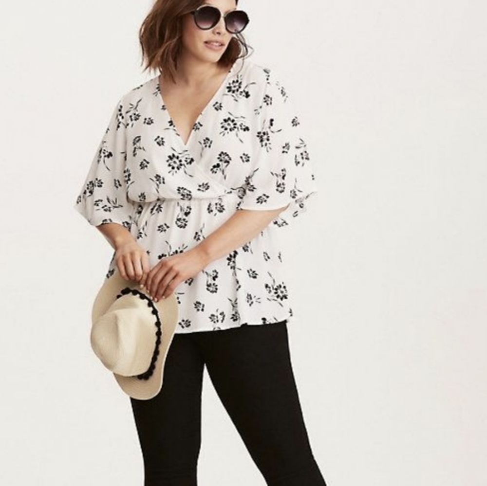 Torrid Floral Blouse, size 2